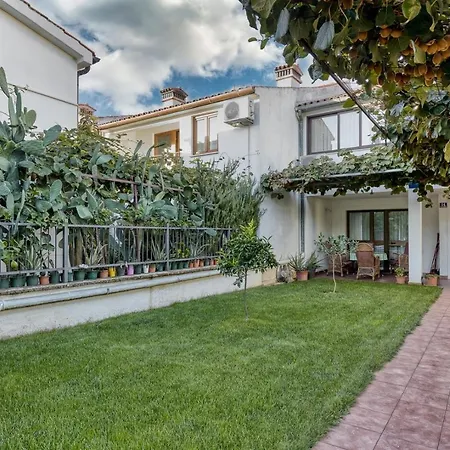 Lucijan Apartment Porec