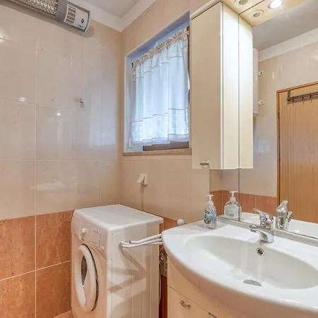 Lucijan Apartment *